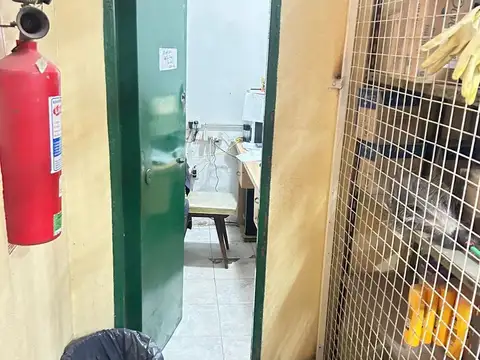 FONDO DE COMERCIO MAYORISTA DE BEBIDAS Y ALIMENTOS