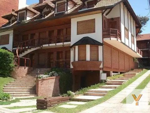 Departamento en venta - 2 Dormitorios 2 Baños - Villa Gesell
