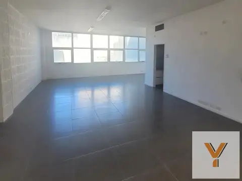 Oficina en Alquiler en Ramos Mejia, $ 890.000