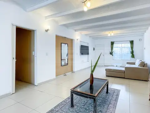 Depto Tipo Casa 3 ambientes con 2 baños
