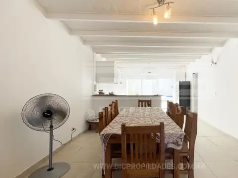 Depto Tipo Casa 3 ambientes con 2 baños