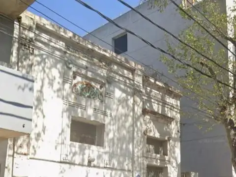 Local con vivienda a refaccionar sobre lote propio
