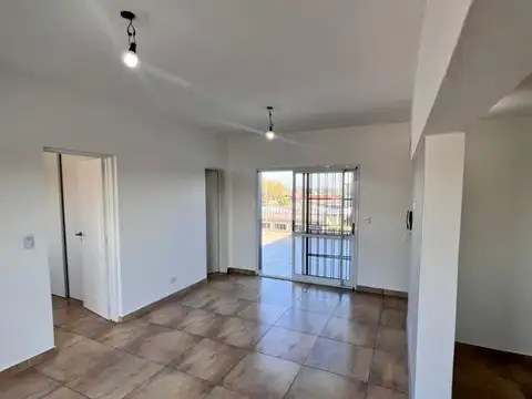 Departamento en alquiler en José León Suarez!