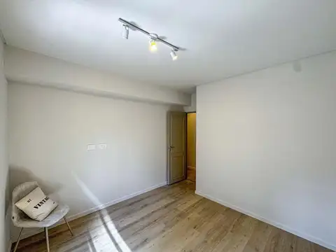 CASA DE PASILLO CON 3 DORMITORIOS VENTA PILETA EXCLUSIVA LOURDES ROSARIO