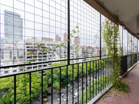 DEPTARTEMENTO EN VENTA AV. LIBERTADOR, MEJOR ZONA DE PALERMO CHICO.