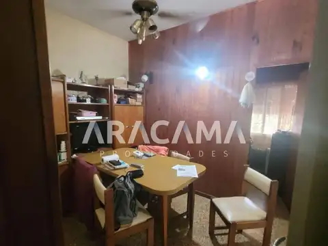 Casa en Venta en Monte Grande, USD 180.000