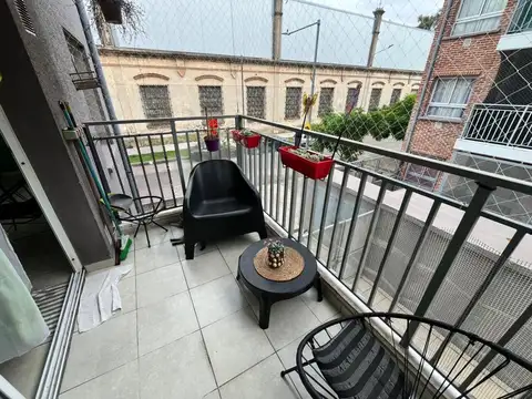 Venta 4 amb con Balcon y gran Living. Oportunidad