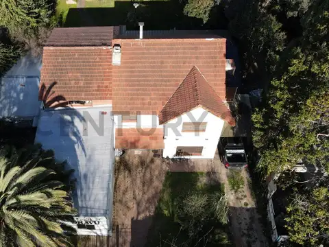 CASA EN VENTA EN CITY BELL IDEAL DESARROLLO SUPERMERCADO LOCALES DUPLEX