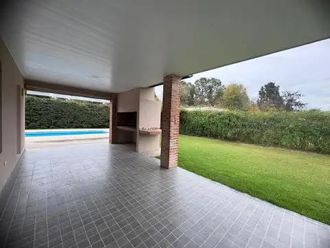 Casa en Venta en Zarate, USD 105.000