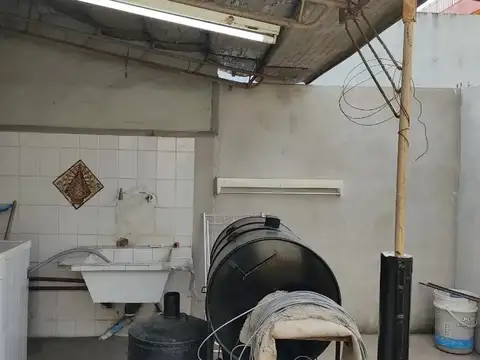 Casa 4 ambientes con 1 baño