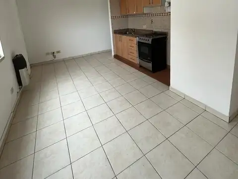 Departamento en Alquiler en Santos Lugares, $ 640.000