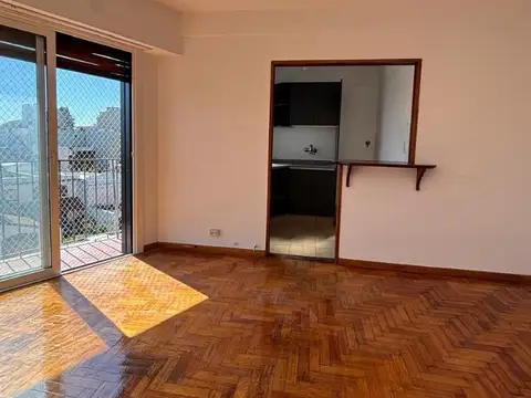 Asuncion 3100, Piso 3