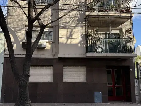 Departamento 3 amb. c/ Dependencia o 4 amb. 2 baños / Flores / Venta