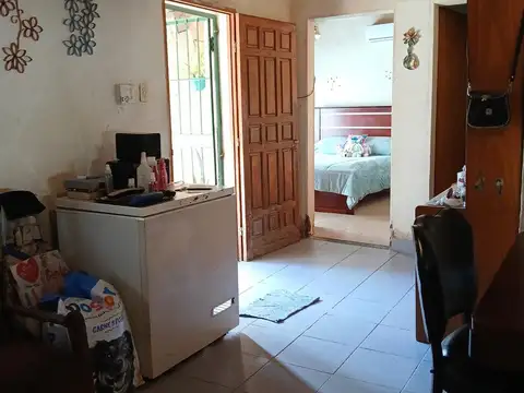 Casa 3 ambientes con 1 baño