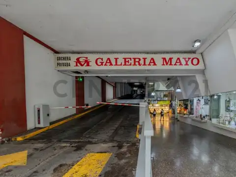 Oficina con baño privado en Galería Mayo, ciudad de La Plata