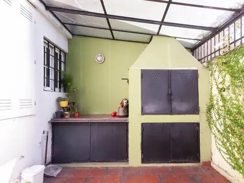 Casa en Venta en Adrogue, USD 160.000