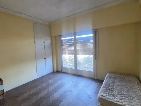 DEPARTAMENTO EN PLANTA ALTA CON TERRAZA EN ALQUILER EN PARQUE SAN MARTIN - MERLO, BS.AS.
