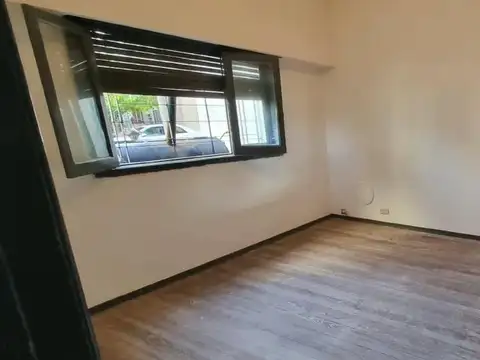 Depto Tipo Casa en Alquiler con 1 cocheras