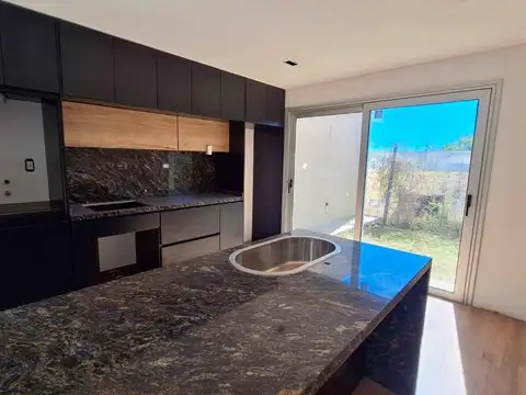 Dúplex de categoría a estrenar, zona Tortuguita