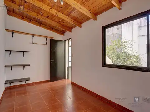 Depto Tipo Casa 4 ambientes con 1 baño