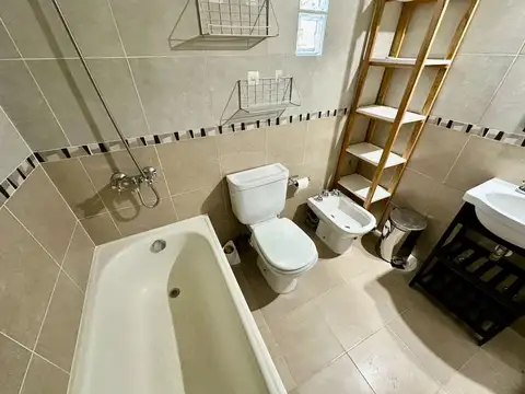 Alquiler Monoambiente con Cochera y Balcon