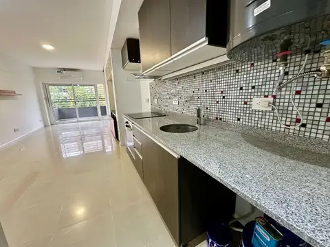 Alquiler Monoambiente con Cochera y Balcon