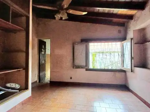 Casa en Venta en Castelar, USD 54.000