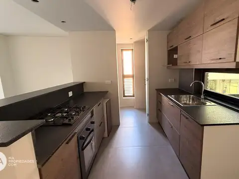 Departamento 4 ambientes con 3 baños