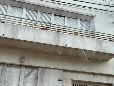 IMPORTANTE CASA IDEAL PARA CONSULTORIOS, CLINICAS, ESTUDIOS 