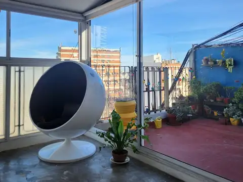 Venta 2 ambientes con terraza propia muy luminoso