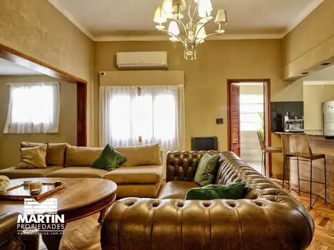 Casa 4 ambientes con 2 baños