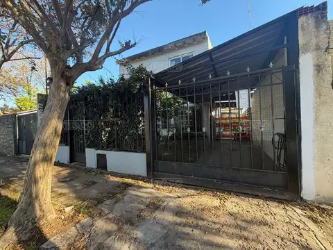 Casa Chalet  en Venta en Ituzaingó Oeste, Ituzaingó, G.B.A. Zona Oeste