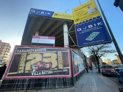 Local 25 de Mayo esq. Bv Guzmán