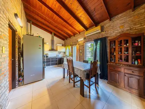 Casa 2 ambientes con 1 baño