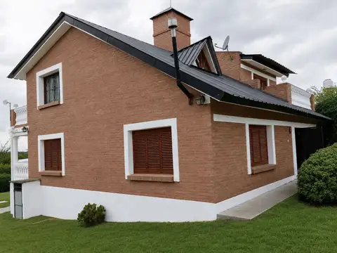Casa en Venta en Villa los Aromos, USD 180.000