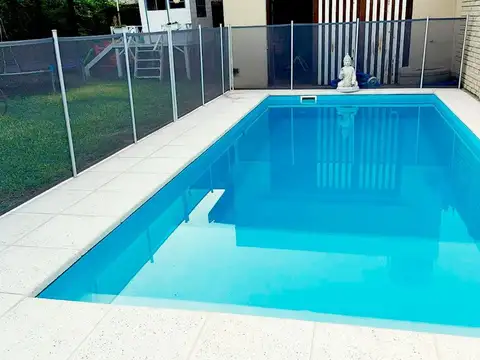 Casa venta 4 ambs, piscina, fondo libre y Cocheras