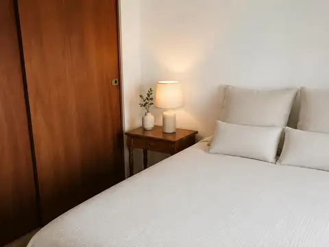 Casa en Alquiler con 2 cocheras