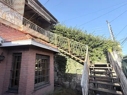 Depto Tipo Casa en Venta de 5 ambientes