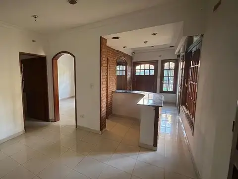 Depto Tipo Casa 5 ambientes con 2 baños