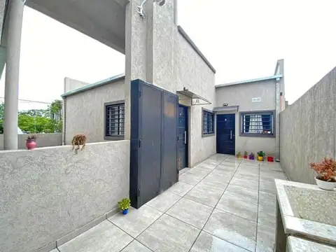 12 De Febrero 500, Piso 1