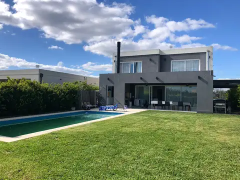 Casa dos Plantas en alquiler