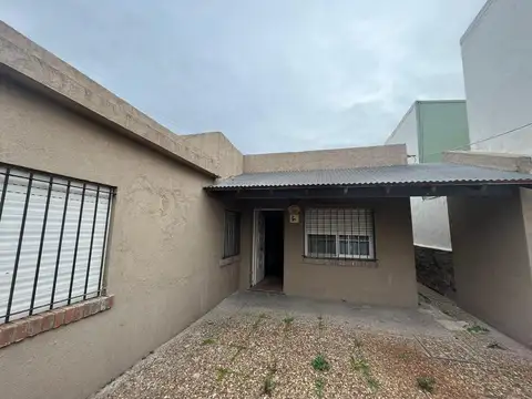 CASA - 5 AMBIENTES - PARQUE Y PILETA - SAN ANTONIO DE PADUA