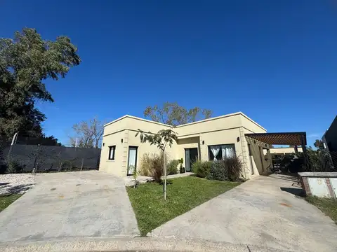 Casa en Venta en Pilar del Este - Santa Emilia, USD 162.000