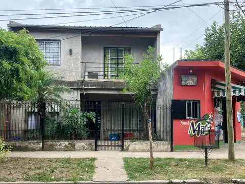 Casa de 3 ambientas + Local comercial,  Merlo