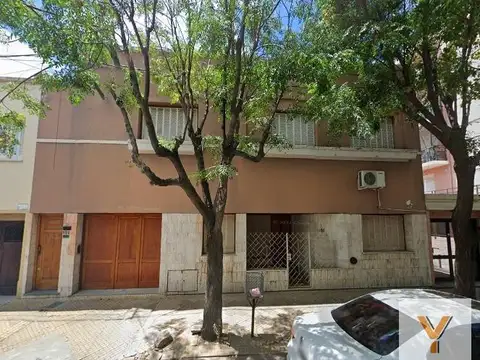 Casa en venta - 3 Dormitorios 2 Baños - Cochera - 352Mts2 - Mercedes