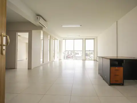 Oficina en Alquiler en Parque Patricios, USD 1.000