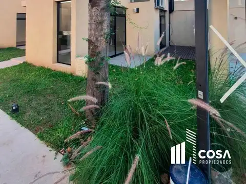 Alquiler Casa 2 dormitorios con parrilla y patio Fisherton Rosario