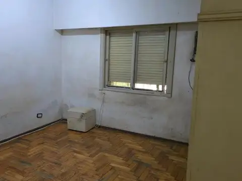 VENTA- CASA 3AMB. C/COCHERA +DEPTO 3AMB.- R. MEJÍA