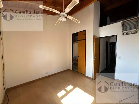 Depto Tipo Casa en Venta con 1 cocheras