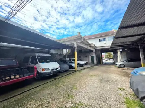 Venta Galpón/Estacionamiento, Locales   Depto en Planta Alta sobre Av. Polonia - Mar del Plata